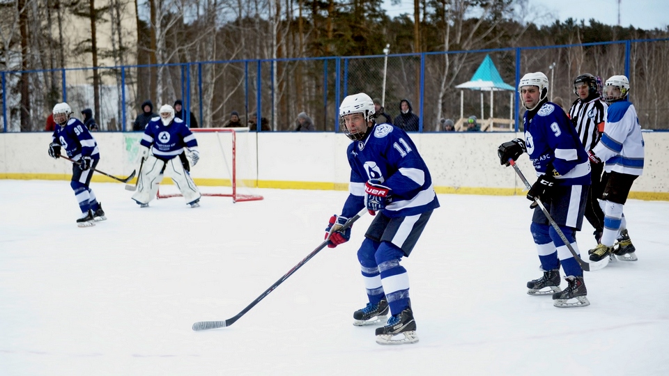 Сборная Белоярской АЭС выиграла первый матч Ночной хоккейной лиги