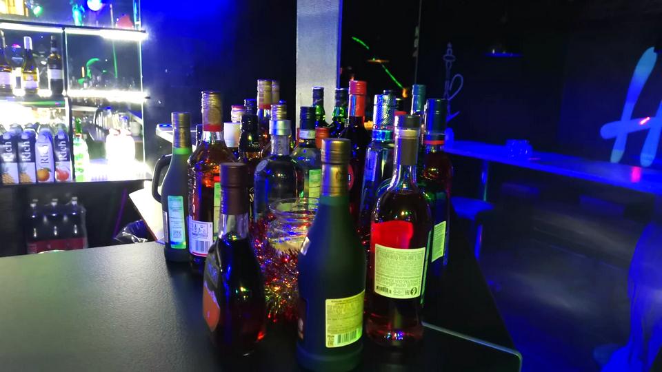 В ночном клубе Каменска-Уральского полиция изъяла алкоголь без документов