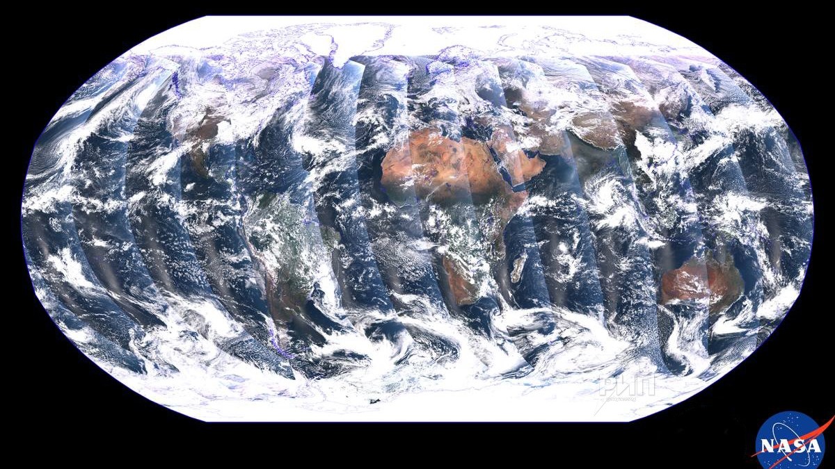 Спутник NASA сделал первый полный снимок Земли из космоса