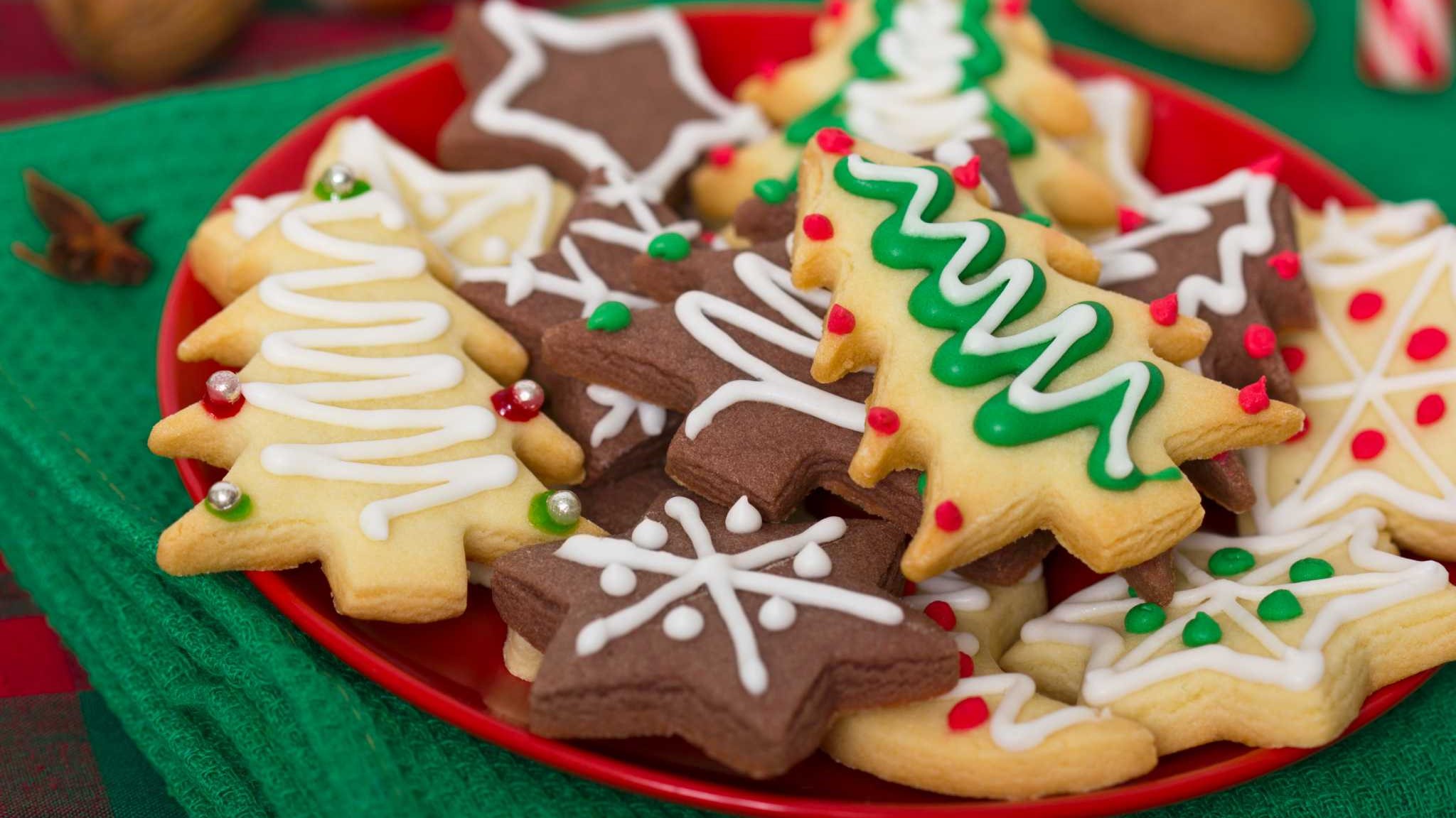 Полицейские отправили печенье на ДНК-экспертизу по запросу американки, чтобы доказать существование Санта-Клауса