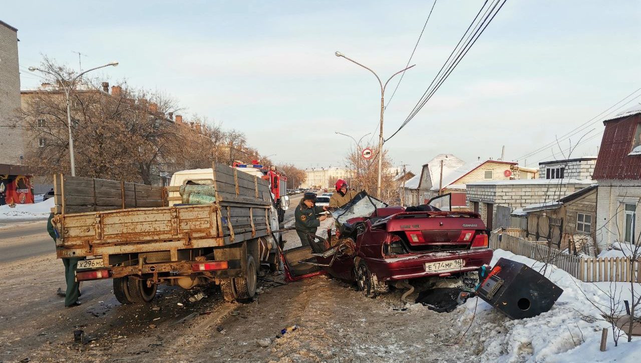 Пьяный подросток устроил аварию в Каменске-Уральском