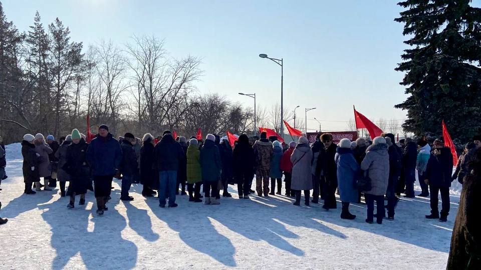 Митинг КПРФ в Каменске-Уральском завершился под звон колоколов