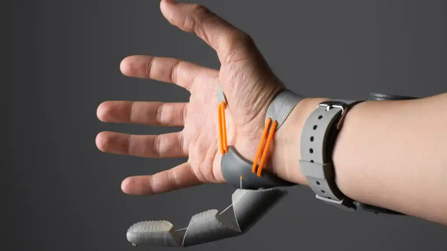 Биоинженеры разработали дополнительный механический палец