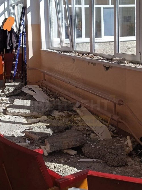 В Свердловской области прокуратура провела проверку после обрушения штукатурки в школе 