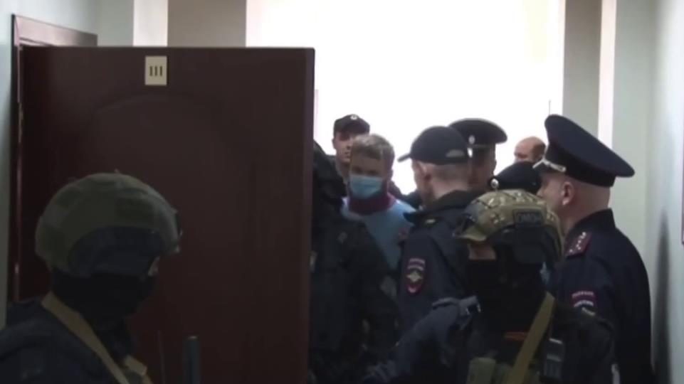 Суд арестовал подозреваемого в покушении на Захара Прилепина