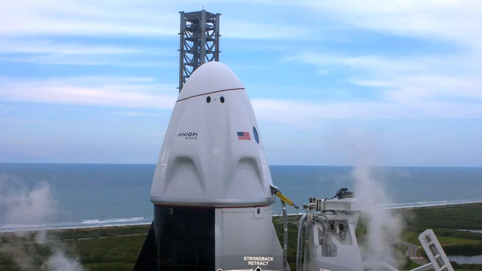Компания Илона Маска SpaceX запустила корабль с туристами на МКС
