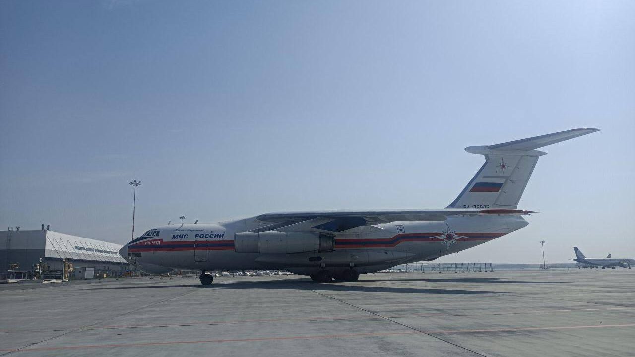 Свердловский губернатор Куйвашев запросил еще один самолет для тушения пожаров