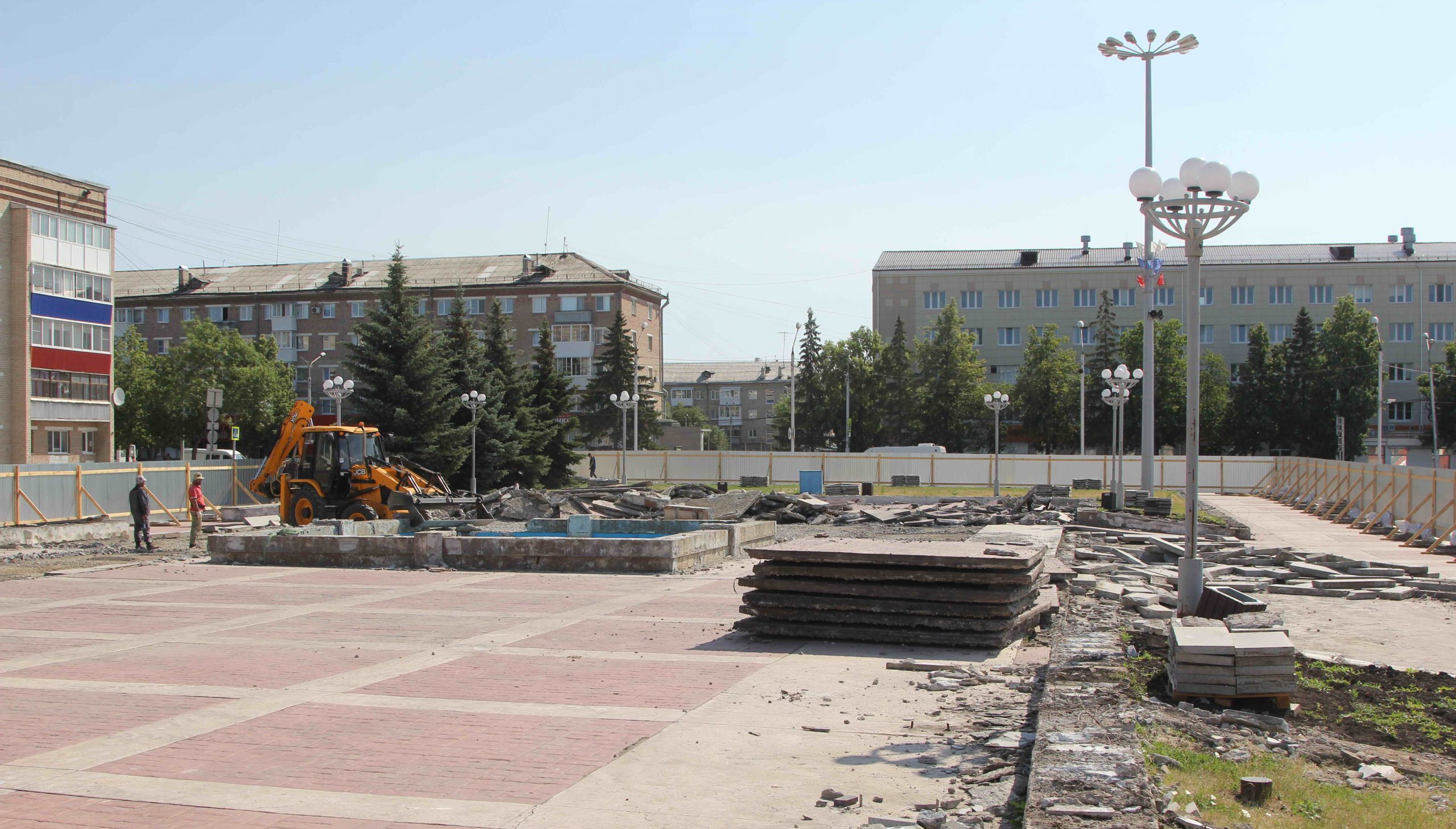 В Каменске-Уральском начали строительство стелы "Город трудовой доблести"