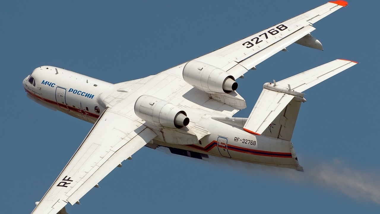 Самолет-амфибия прилетел в ХМАО для тушения лесных пожаров