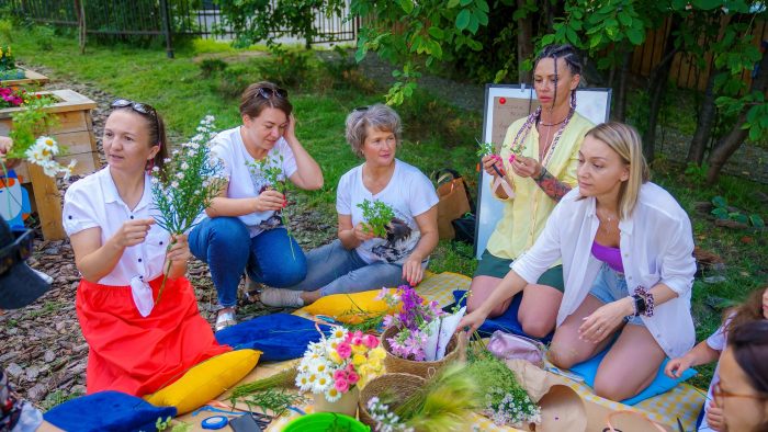 Хантымансийцы обменялись цветами на фестивале "Цветочный своп"