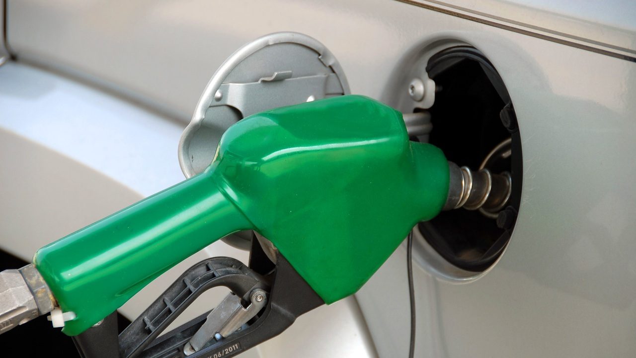 ФАС предупредила владельцев заправок о необходимости снижения цен на топливо