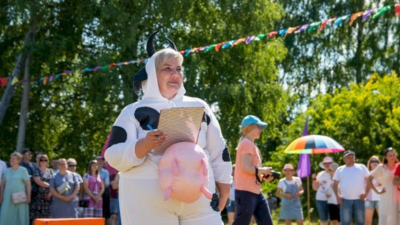 Ежегодный фестиваль метания коровьих лепешек в восьмой раз прошел в Перми