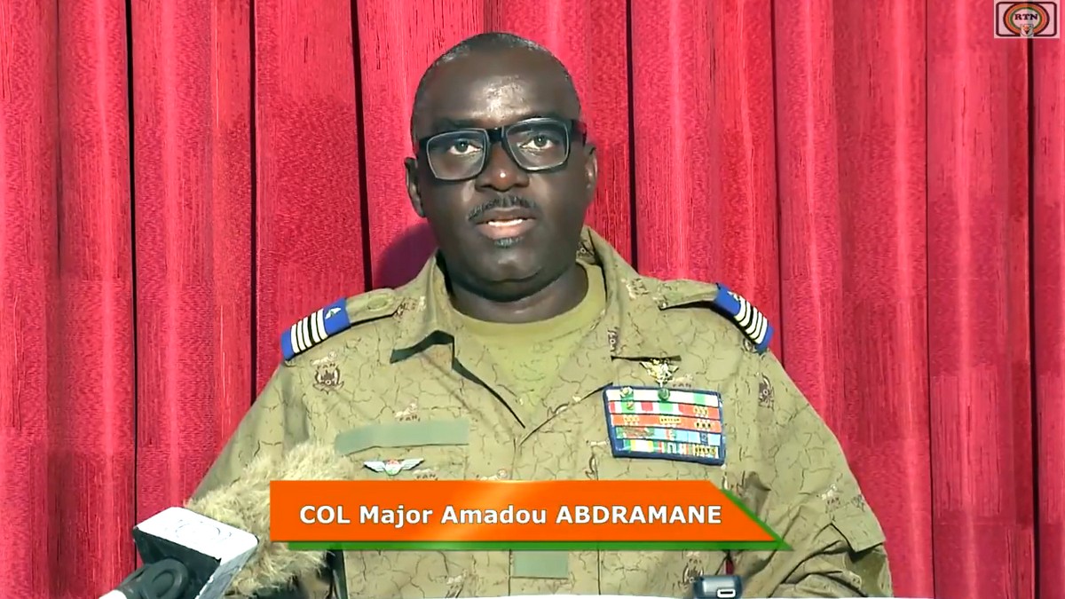 Представитель Военного совета Нигера: ВВС и спецназ Франции атаковала позиции нацгвардии