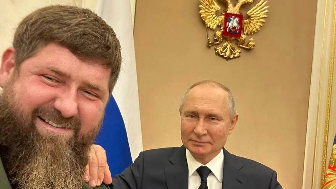 Кадыров наградил Путина орденом имени своего отца