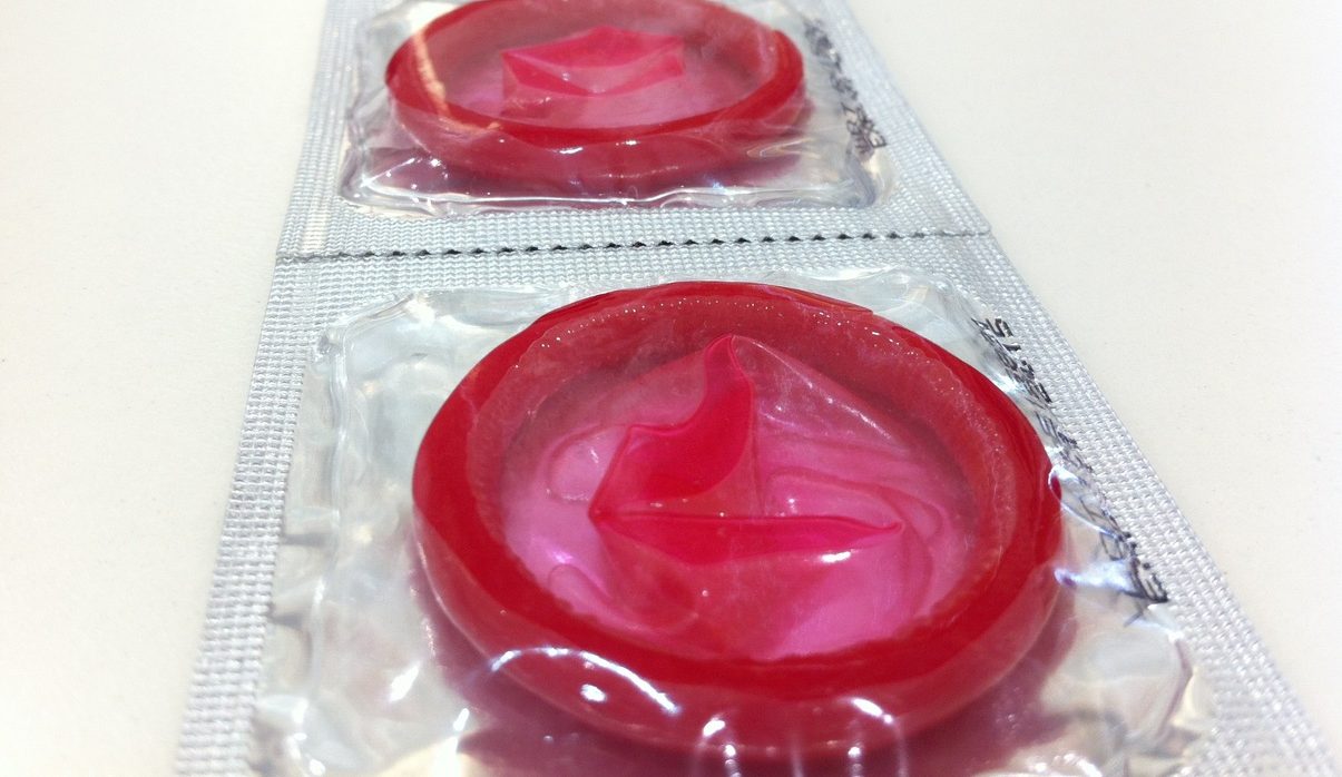 Депутат Госдумы Хамзаев предложил снизить цены на презервативы