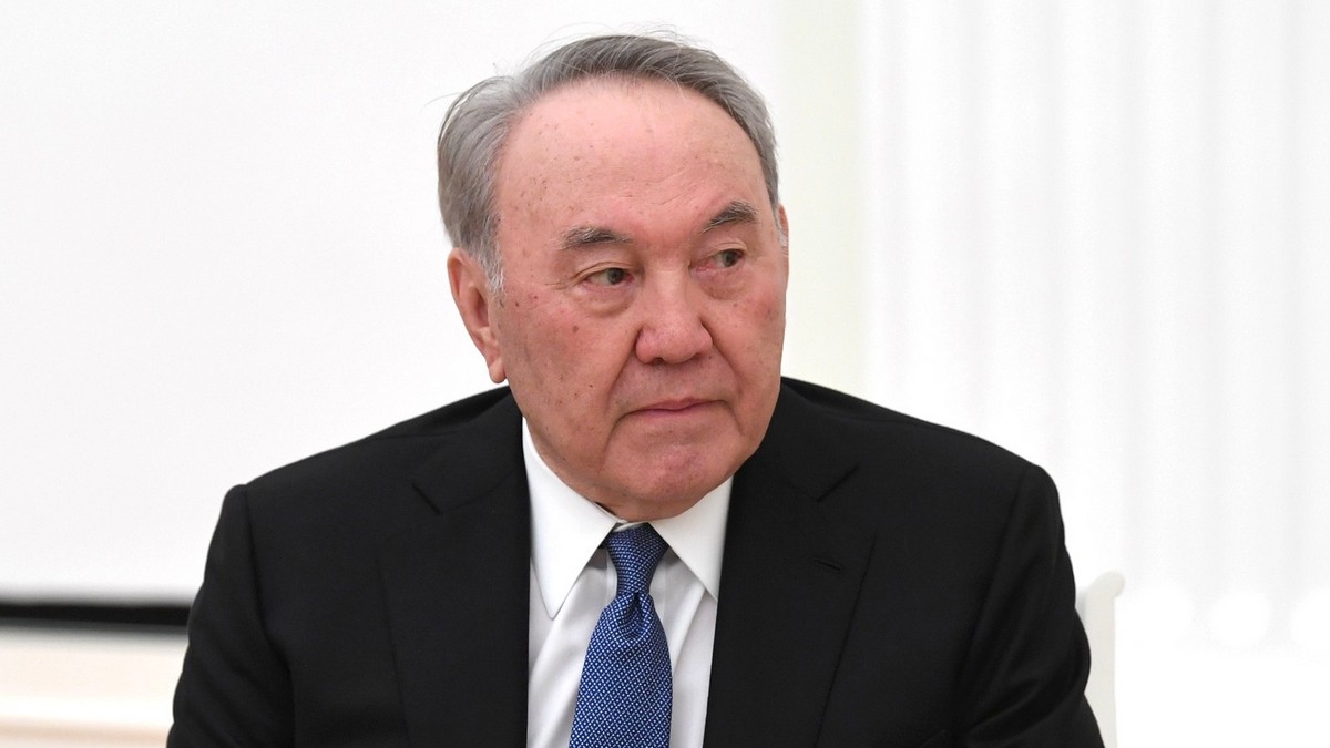 Избавился от душевного одиночества: Назарбаев впервые признал наличие второй жены