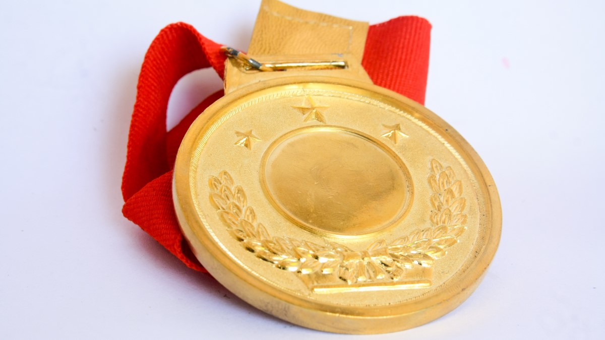 Каждому жителю Свердловской области выдадут памятную медаль