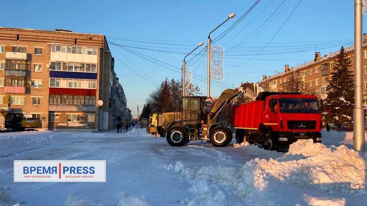 Более 20 тысяч кубометров снега вывезли из Каменска-Уральского за 2 недели