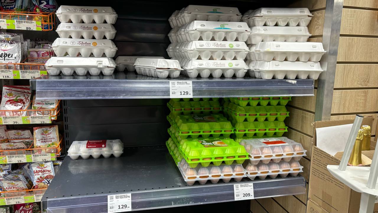 Яиц не хватило: Путин объяснил рост цен на куриные мясо и яйцо