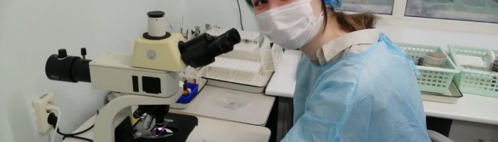 Старшеклассникам Каменска-Уральского показали стафилококк под микроскопом