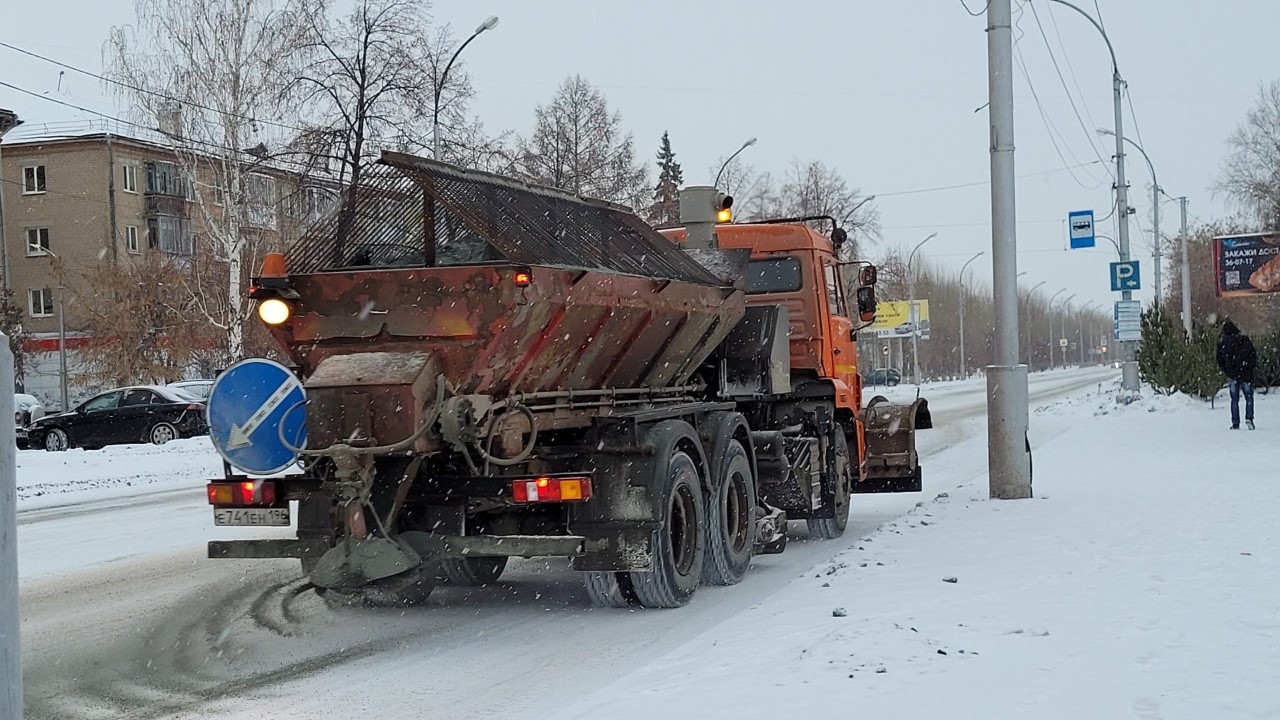 Более 1,2 млн рублей за 10 дней потрачено из городского бюджета Каменска-Уральского на вывоз снега