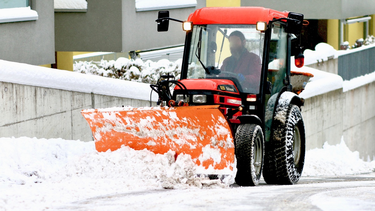 Прокуратура выявила множество нарушений по уборке снега в Екатеринбурге