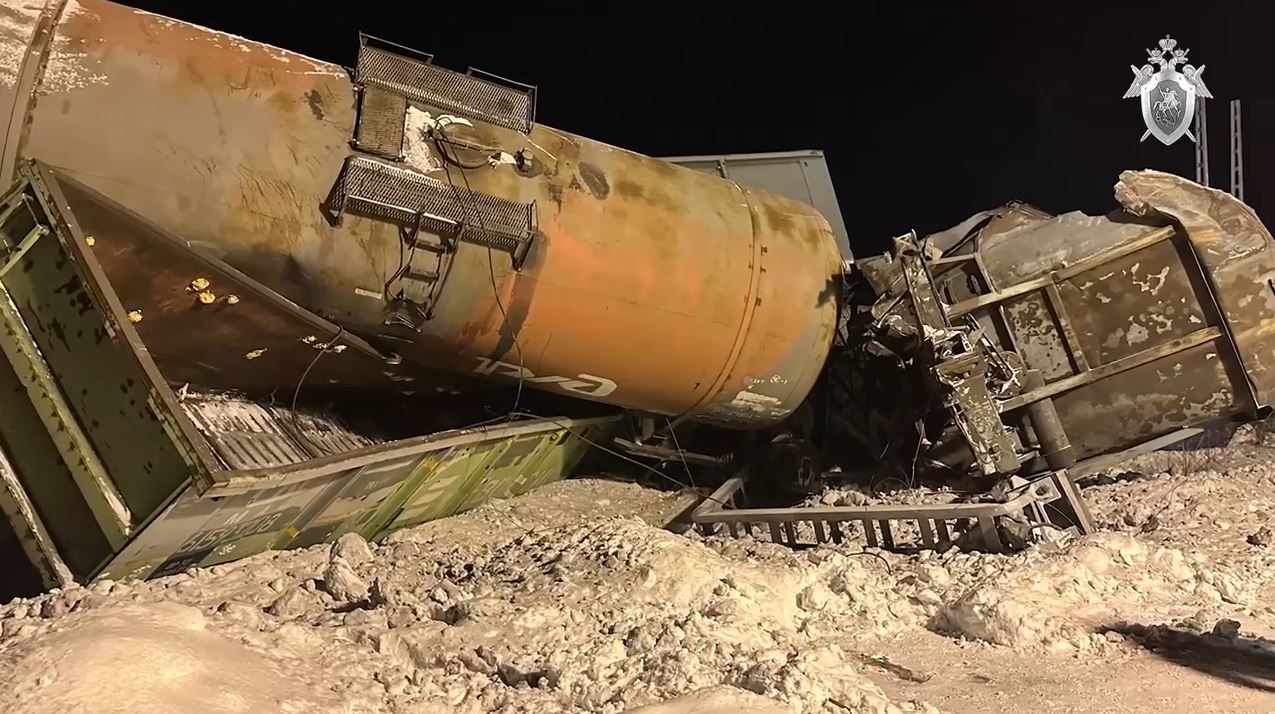 В Челябинской области два поезда столкнулись из-за пьяного машиниста