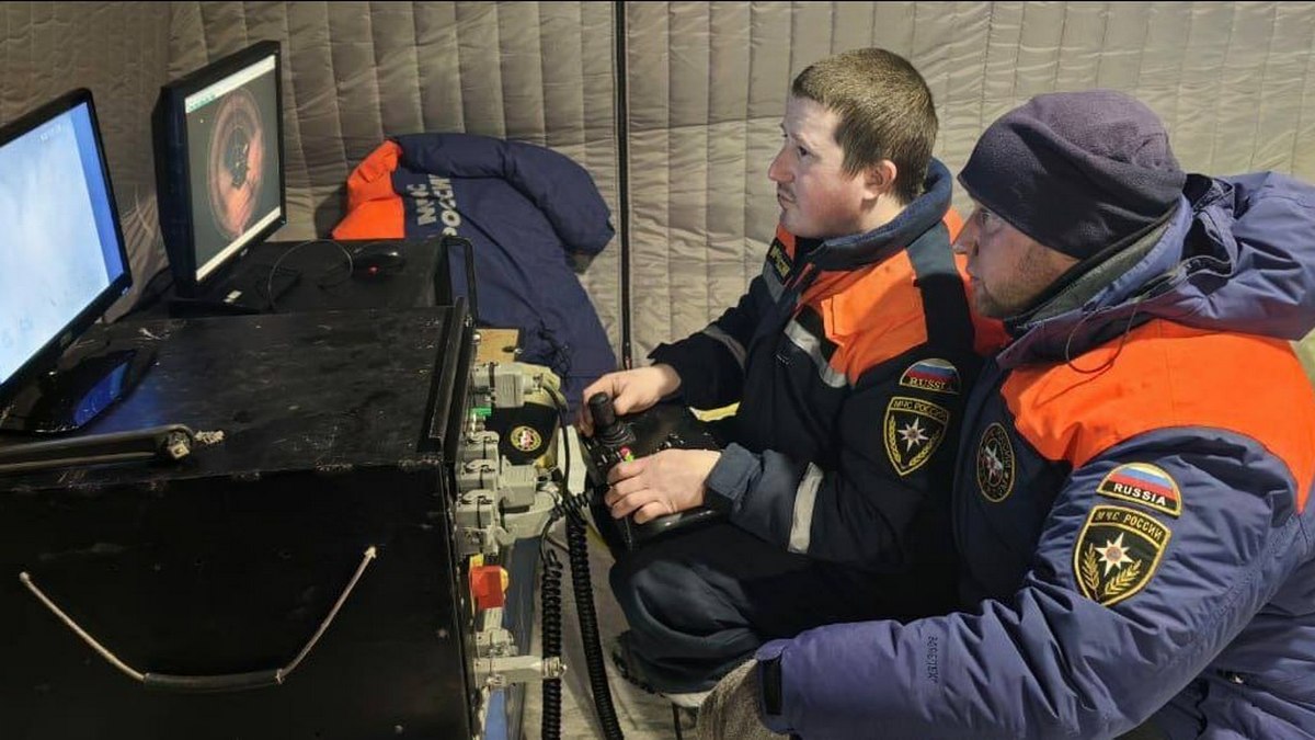 Спасатели обнаружили тело одного из членов экипажа разбившегося Ми-8 в Карелии