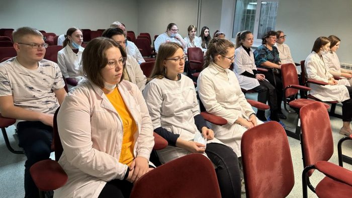Выпускников медколледжа ждут в городской больнице Каменска-Уральского