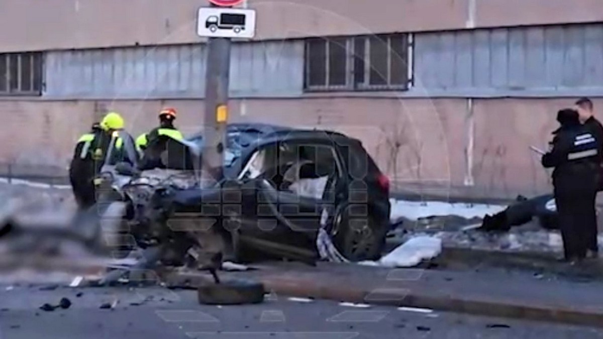 Видео ДТП в Москве: два человека погибли при попытке скрыться на автомобиле