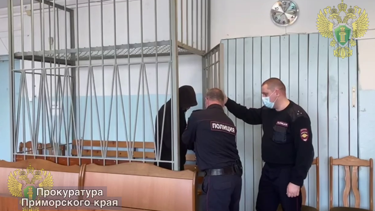 Семейная пара задержана в Приморском крае за получение выплат погибшего военного