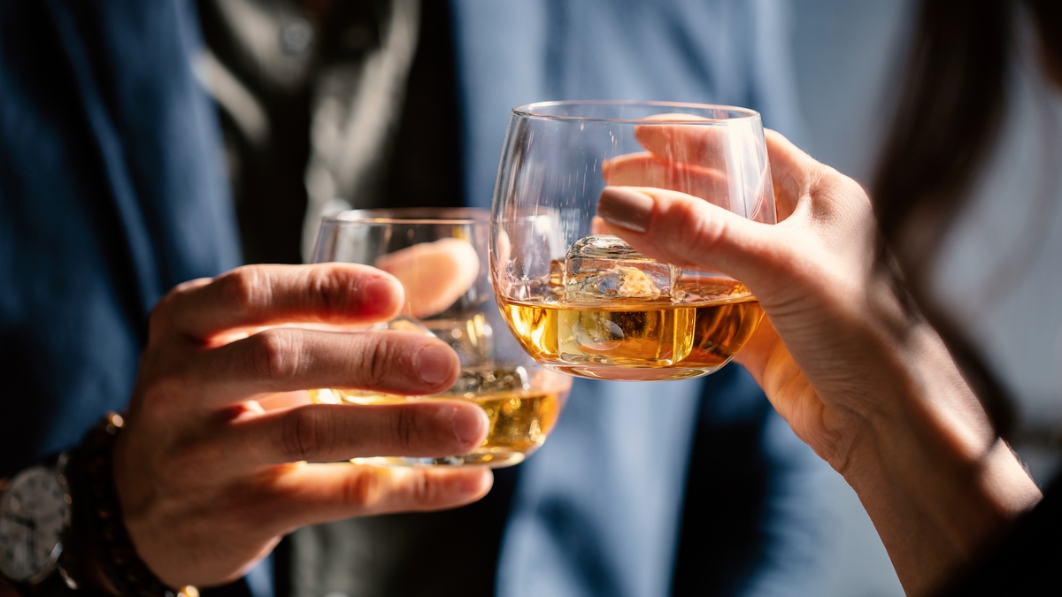 Опрос: количество алкогольных магазинов на Урале влияет на уровень пьянства