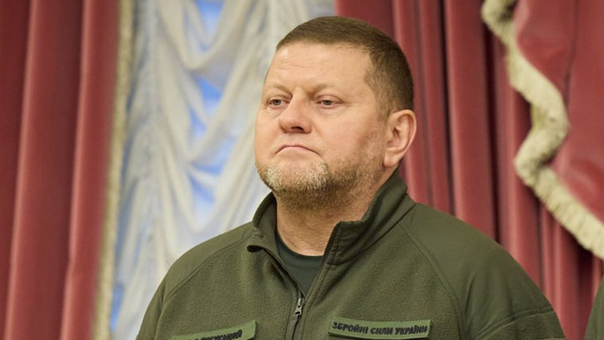 Зеленский уволил бывшего главкома ВСУ Залужного из армии